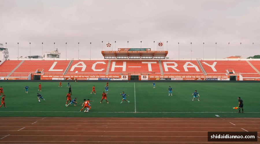 汗水与荣耀同在，见证冠军诞生的瞬间！⚽